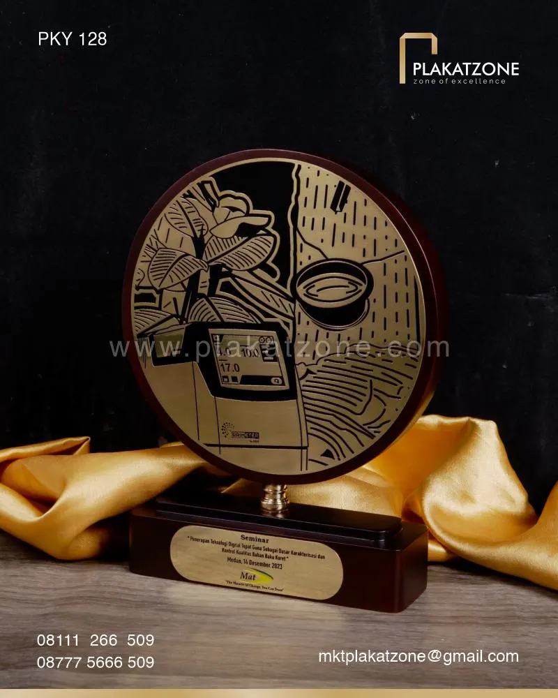 PKY128 Plakat Kayu Logam Bulat Seminar PT Indo Mart
