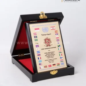 Plakat Kayu Thanks for Support Staf Operasi Kostrad UNIFIL