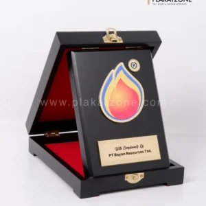 Plakat Kayu PT Bayan Resources