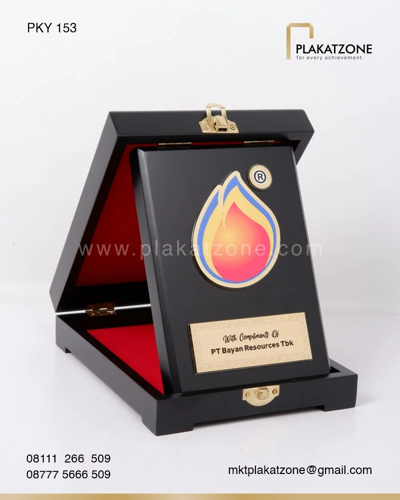 PKY153 Plakat Kayu PT Bayan Resources